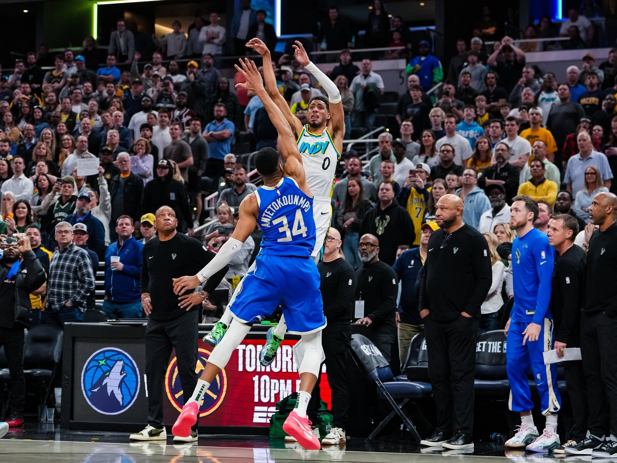 密尔沃基雄鹿训练开放日，清晨外线爆发引欢呼，意甲在即，控场能力受关注的简单介绍-开运体育